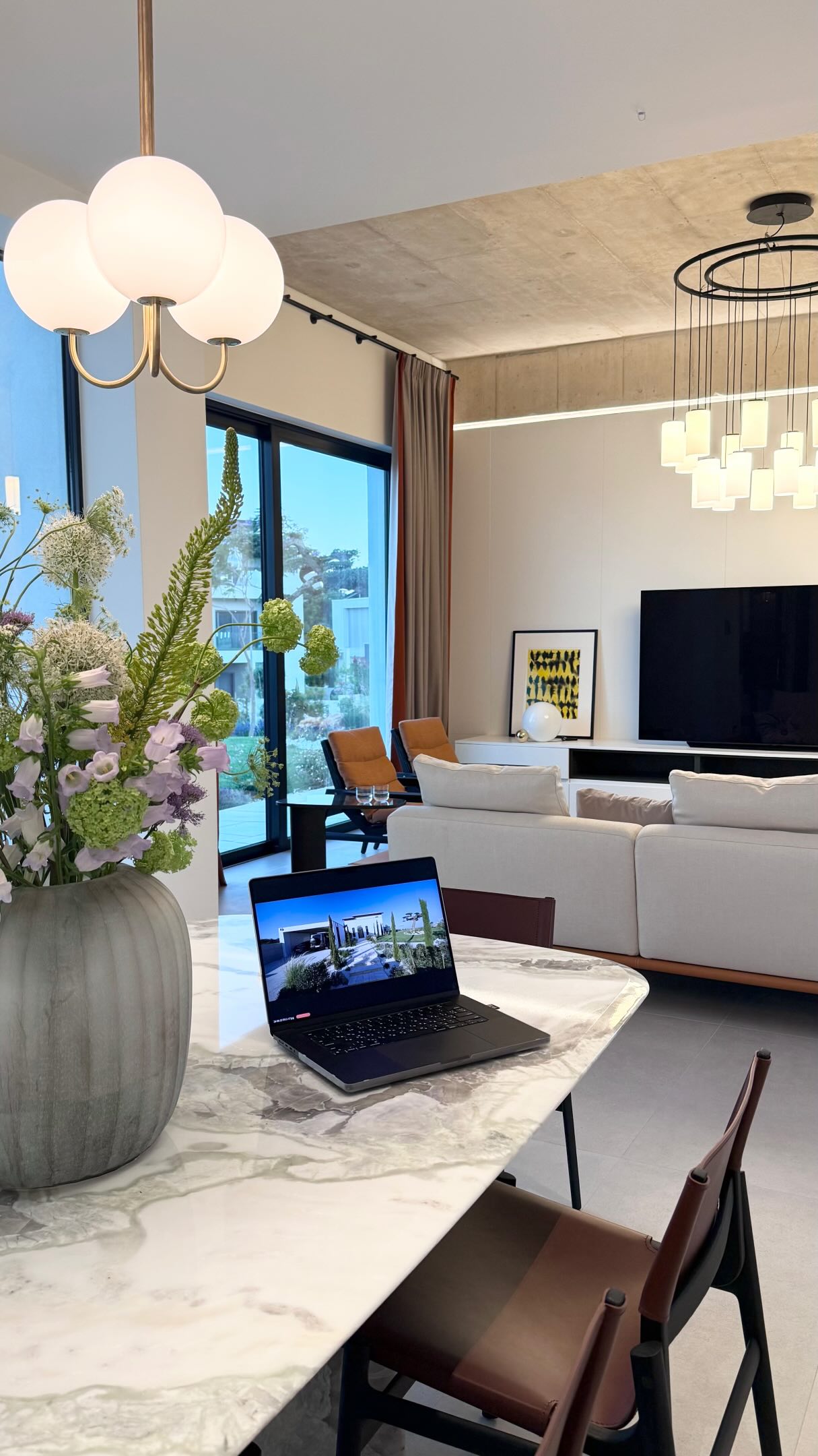 Some moments happen behind the camera.

The quiet precision before the final image. The search for the perfect light. The details that most people never notice — yet they shape everything.

A glimpse behind the scenes of creating interiors that are designed to stand the test of time.

@avdeenko_photographer